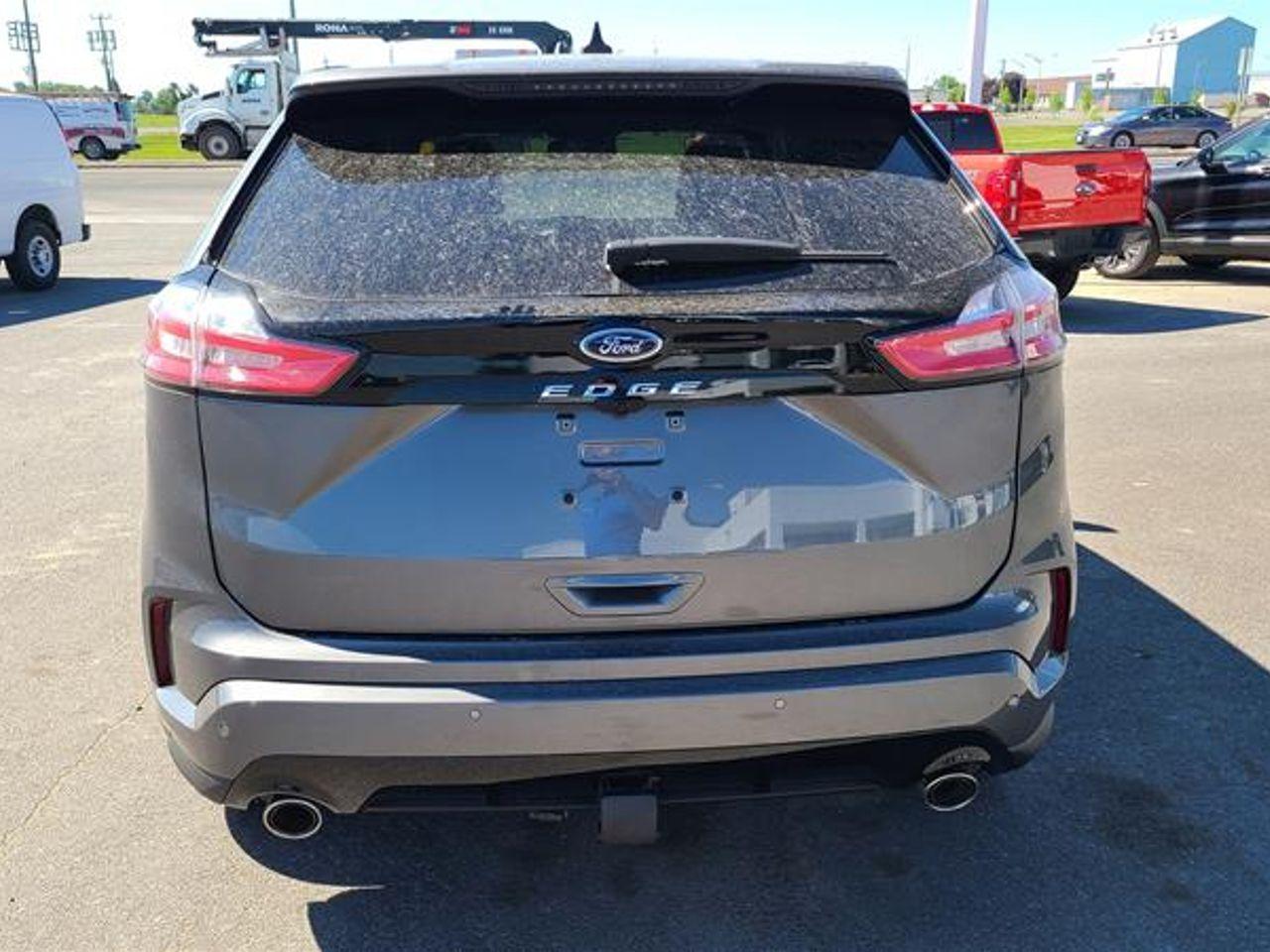 2021 Ford Edge ST Line-4