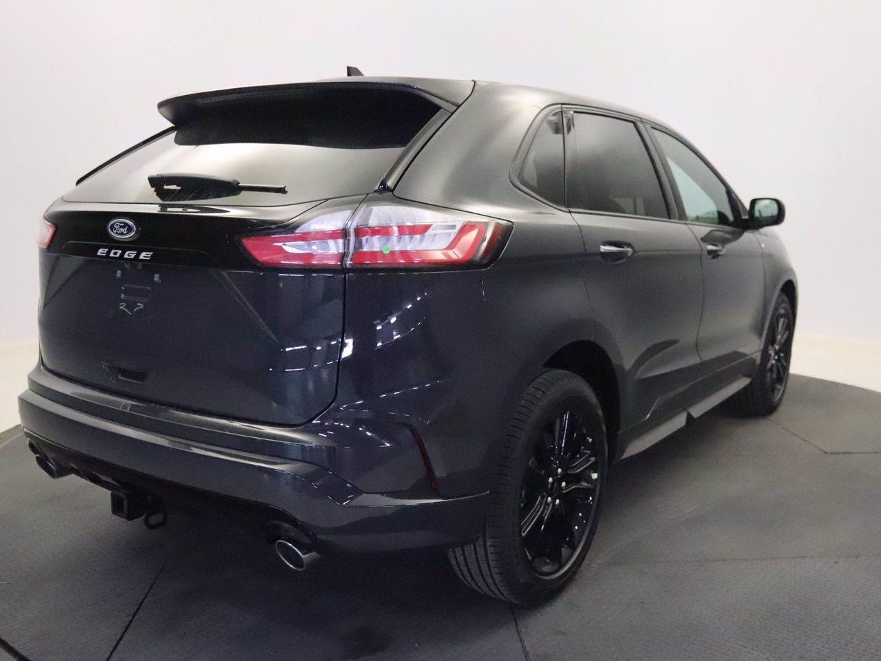 2021 Ford Edge ST Line-2