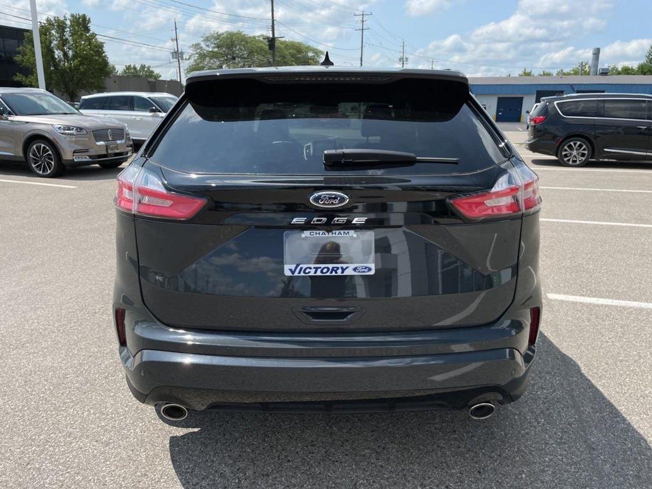 2021 Ford Edge ST Line-2