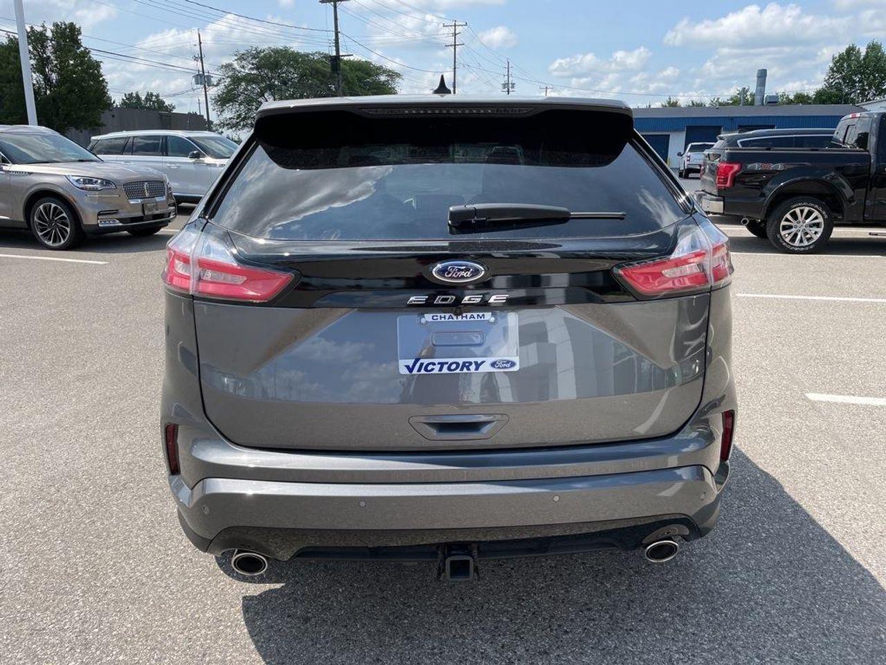 2021 Ford Edge ST Line-2