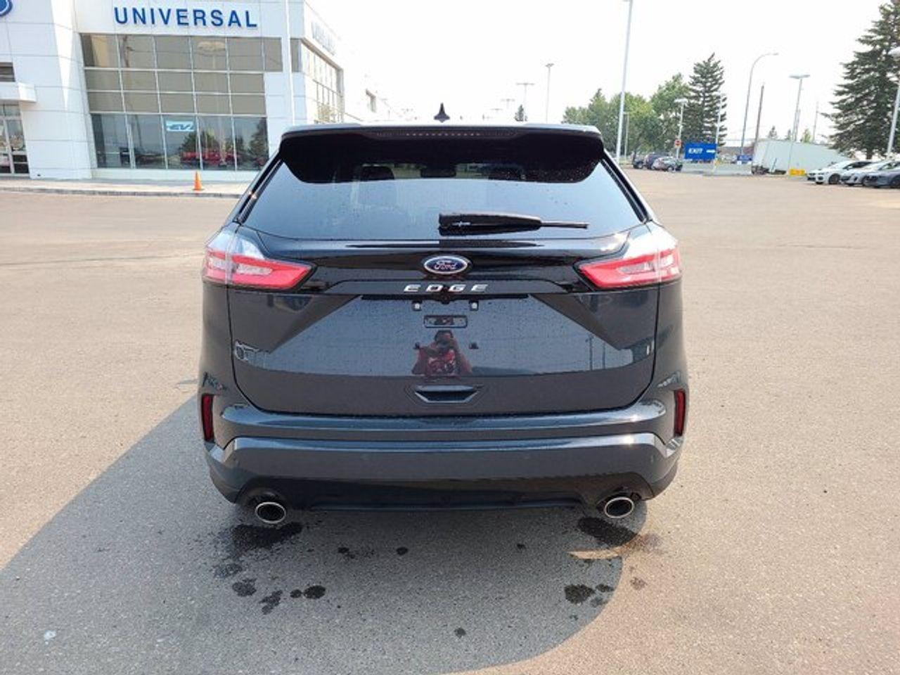 2021 Ford Edge ST Line-2