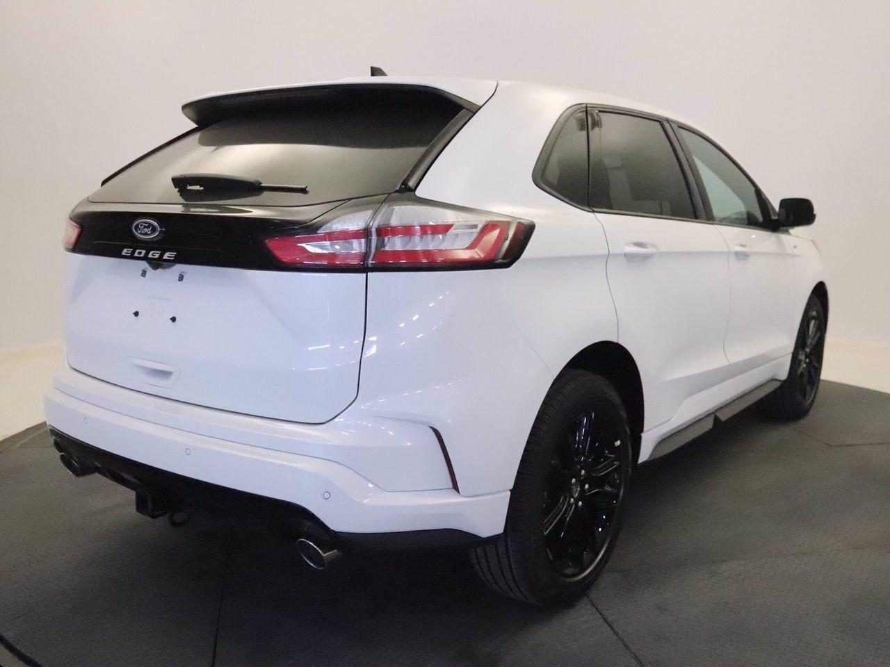 2021 Ford Edge ST Line-2