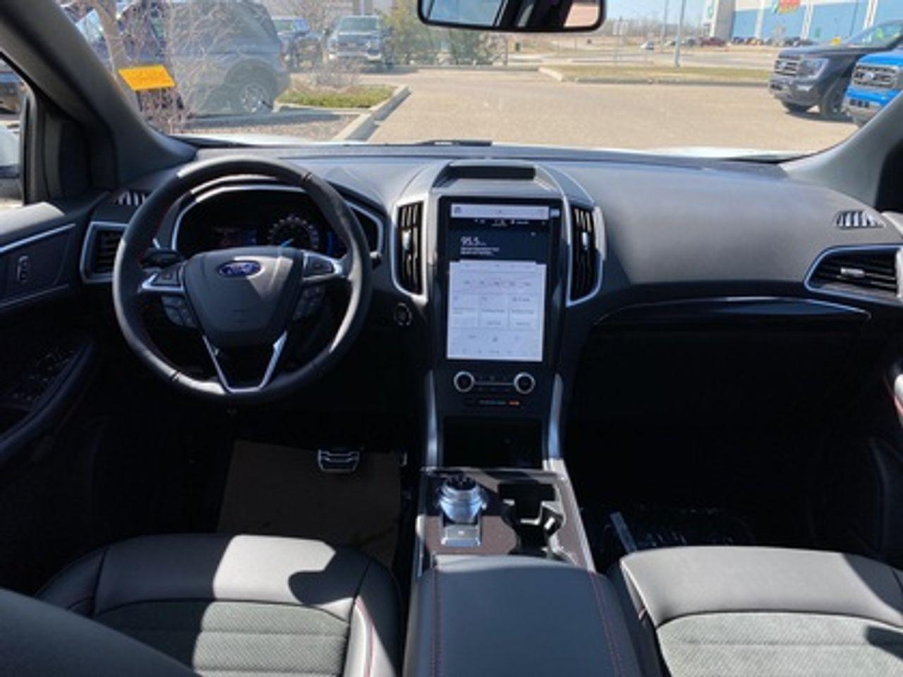 2021 Ford Edge ST Line-3