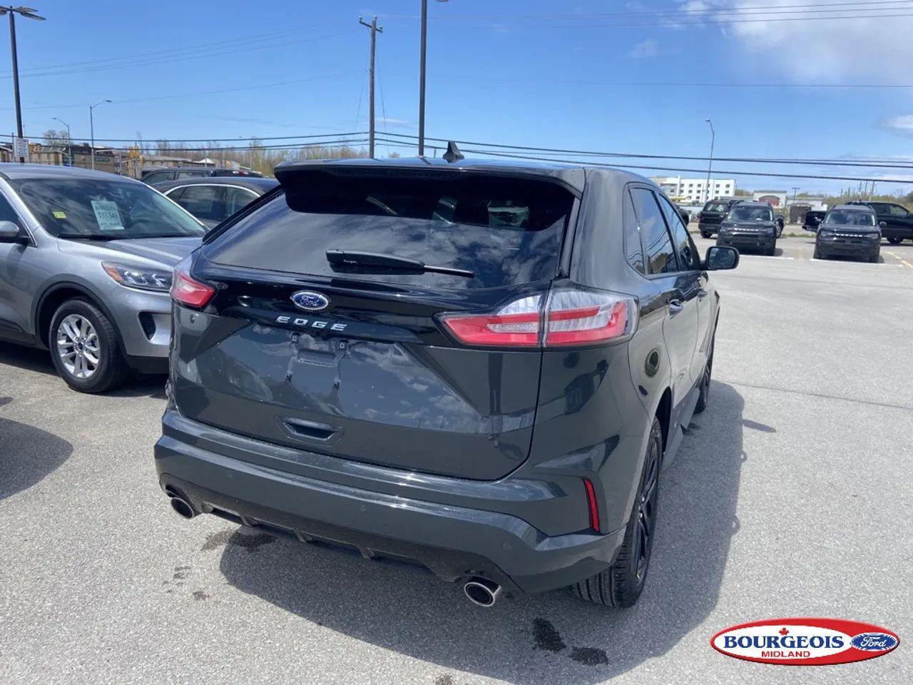 2021 Ford Edge ST Line-2