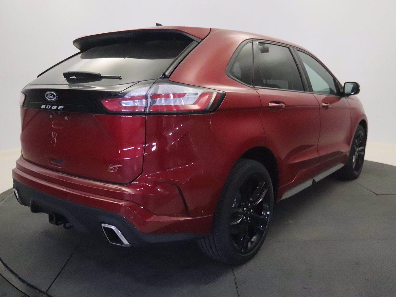 2021 Ford Edge ST-2