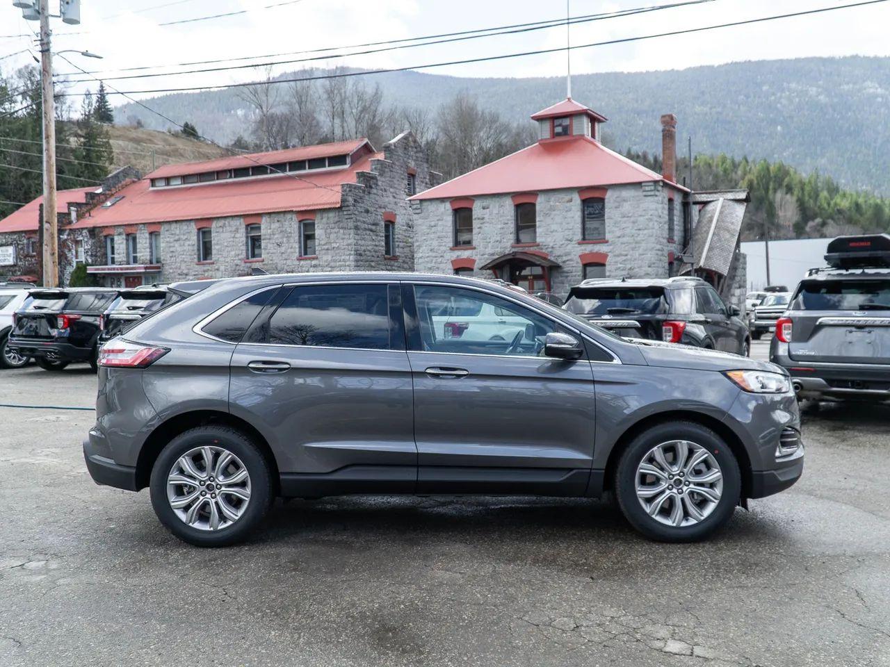 2021 Ford Edge Titanium-0