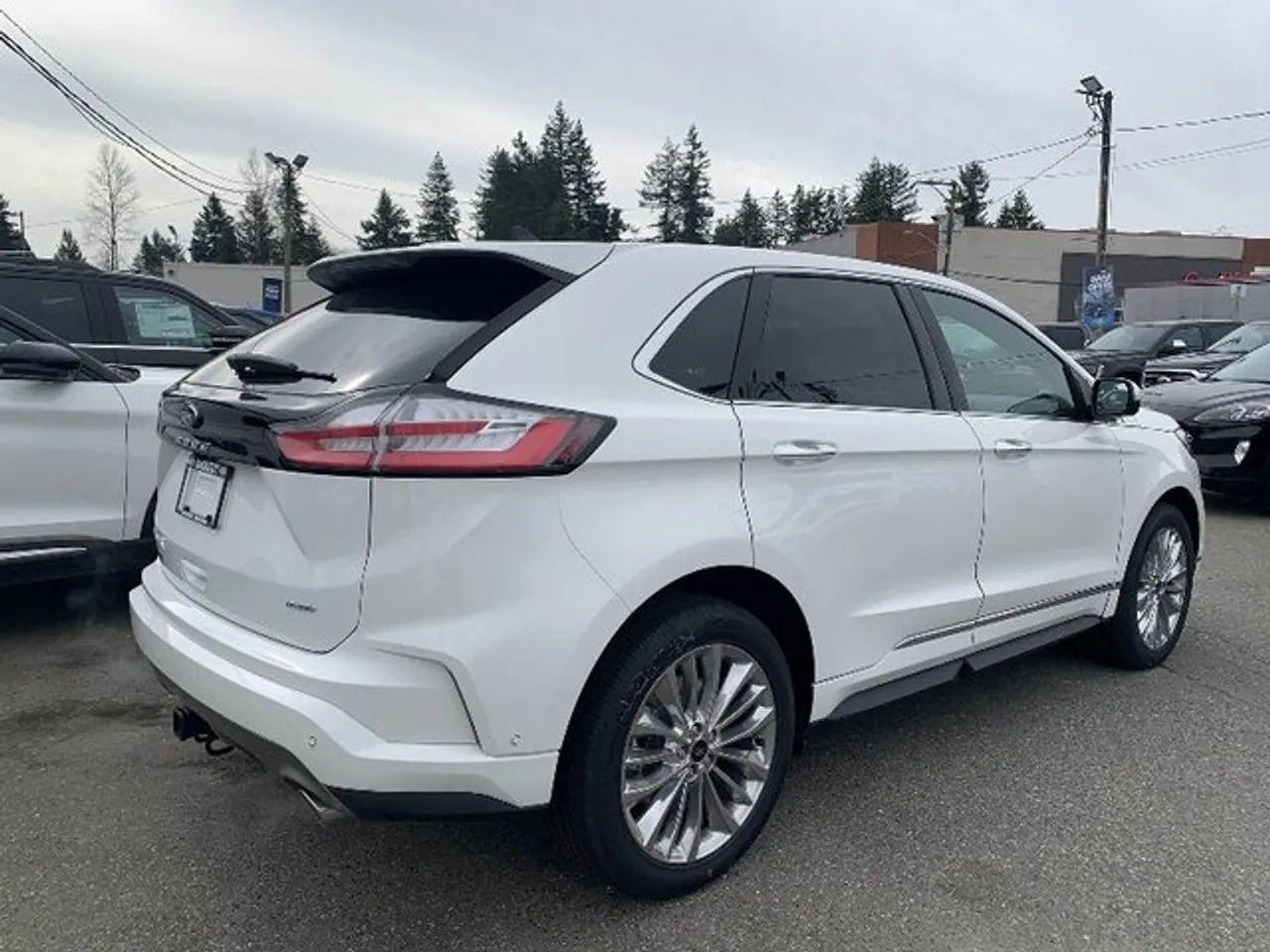 2021 Ford Edge Titanium-3