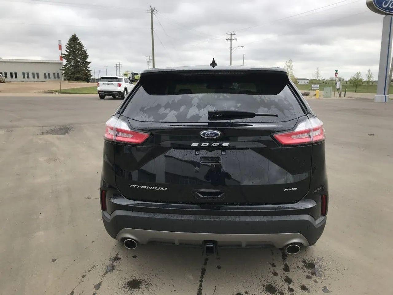 2021 Ford Edge Titanium-3