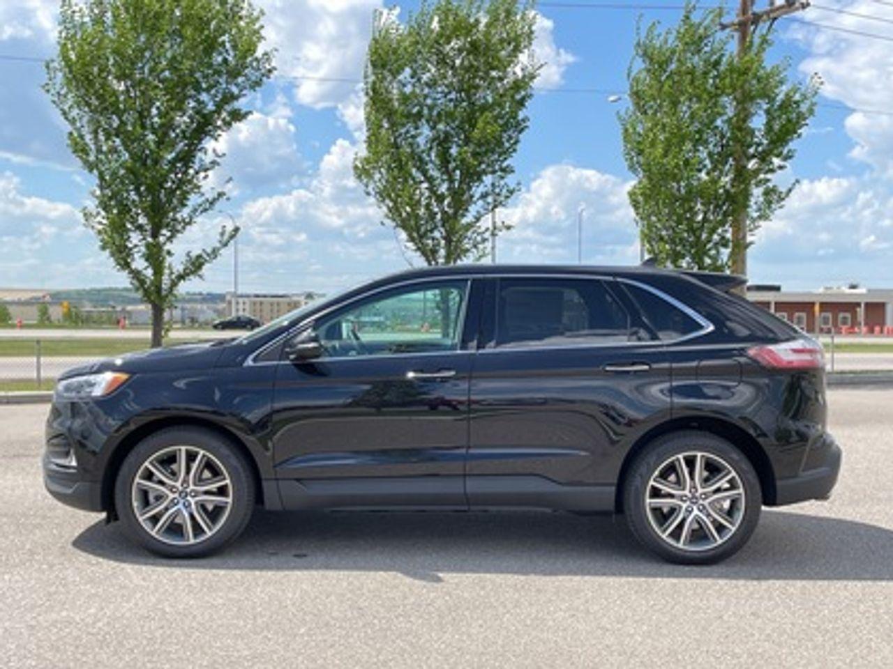 2021 Ford Edge Titanium-2