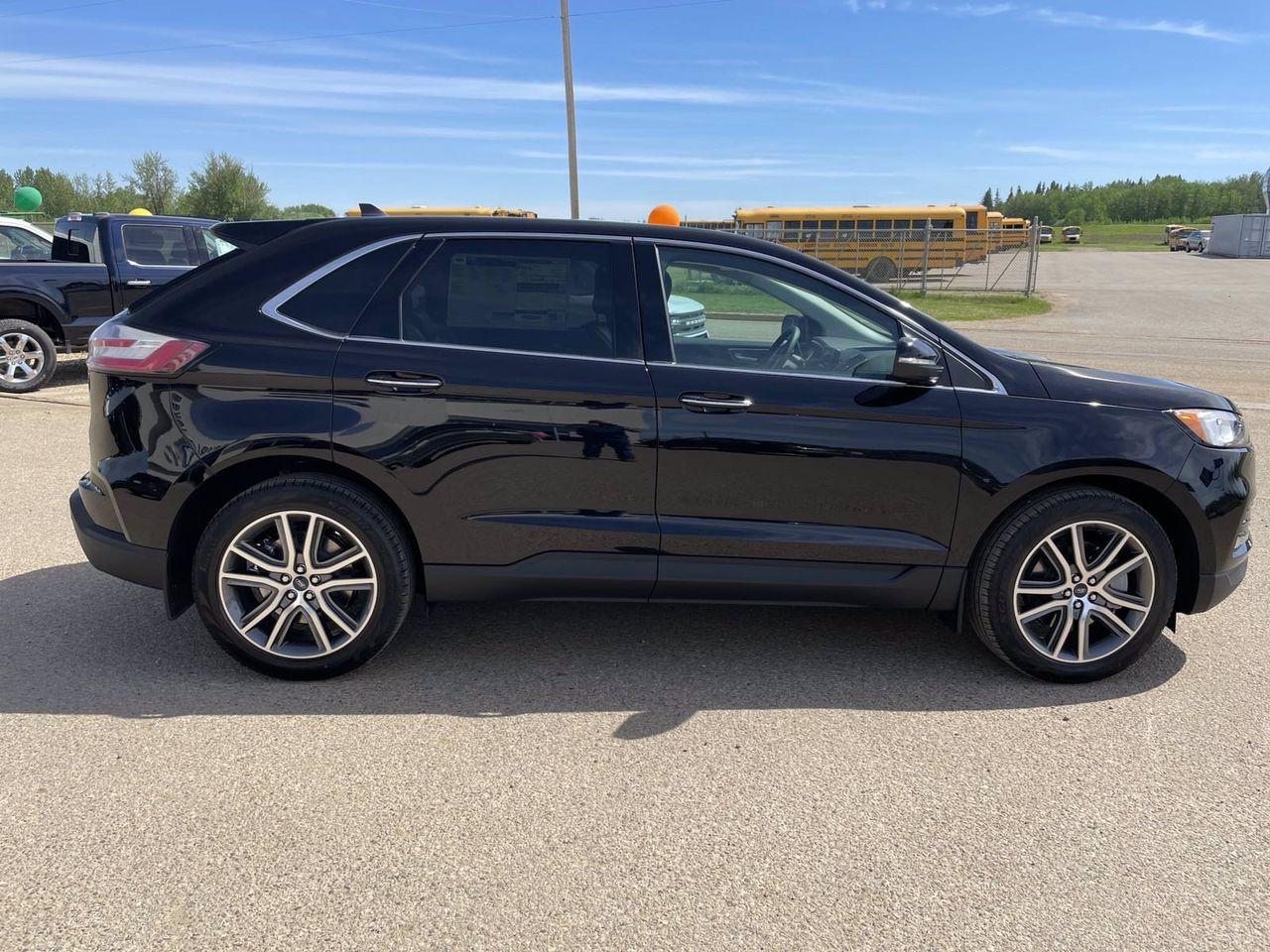 2021 Ford Edge Titanium-3