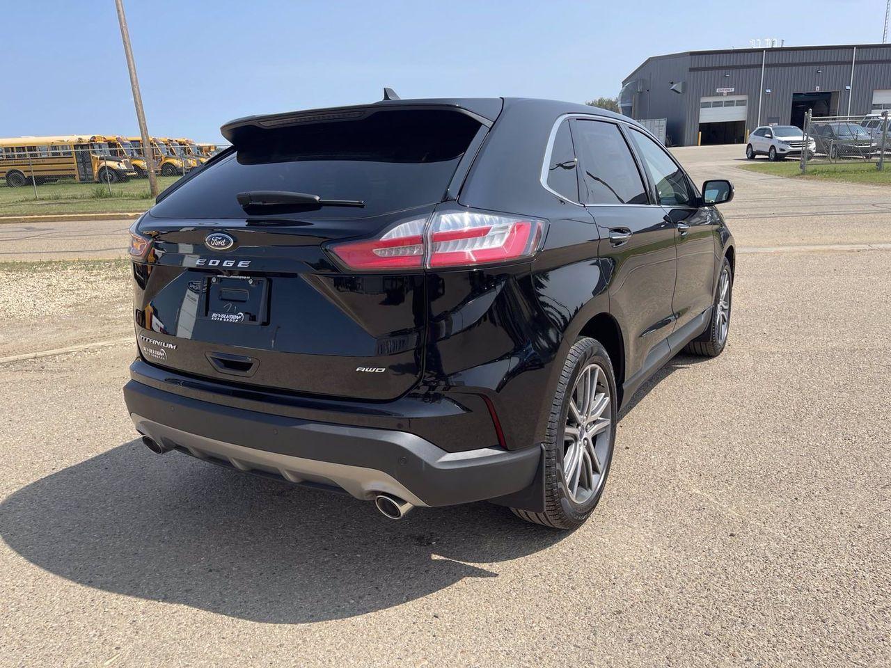 2021 Ford Edge Titanium-4