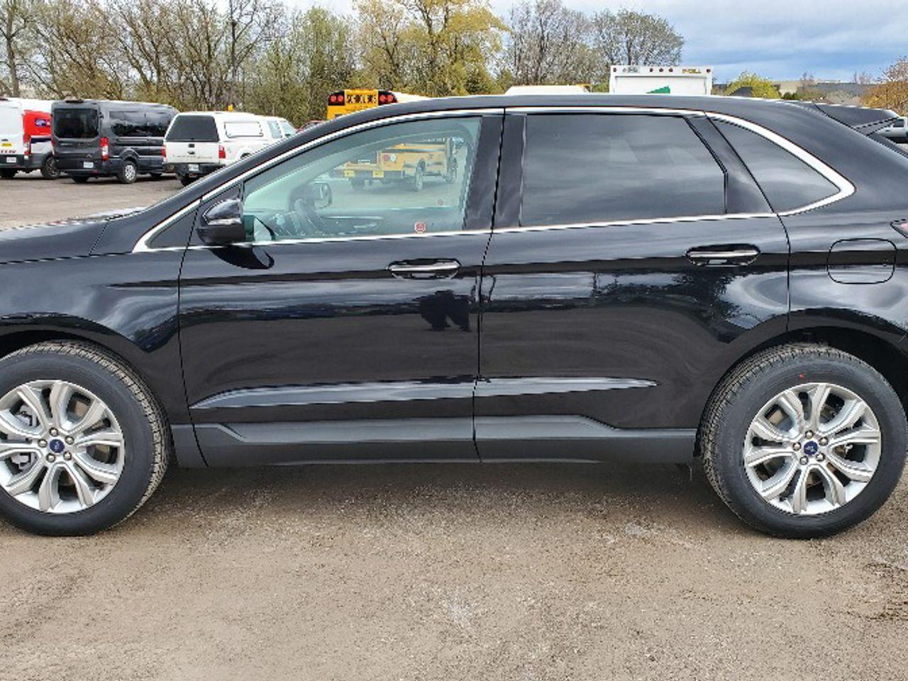 2021 Ford Edge Titanium-1