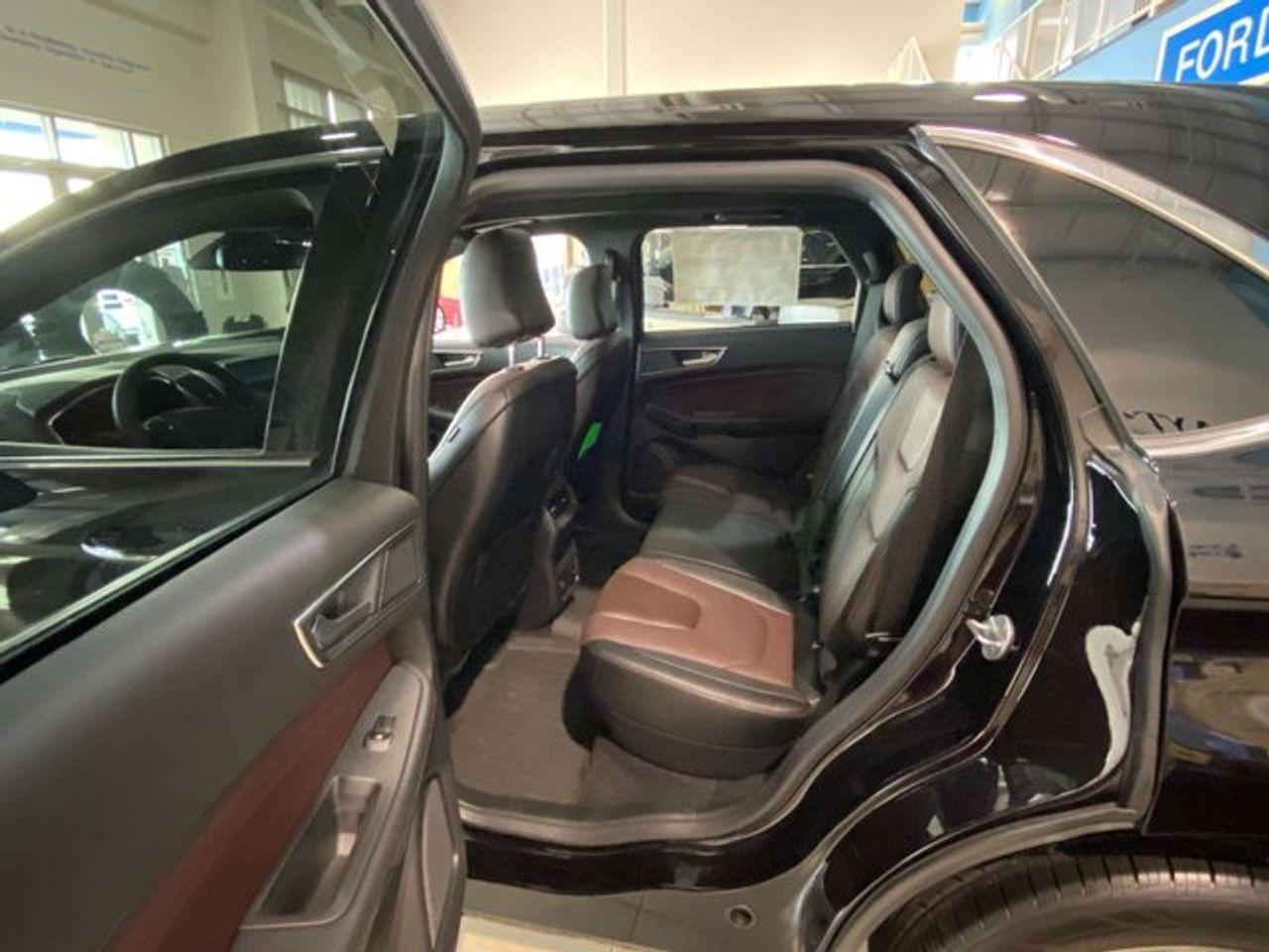 2021 Ford Edge Titanium-3