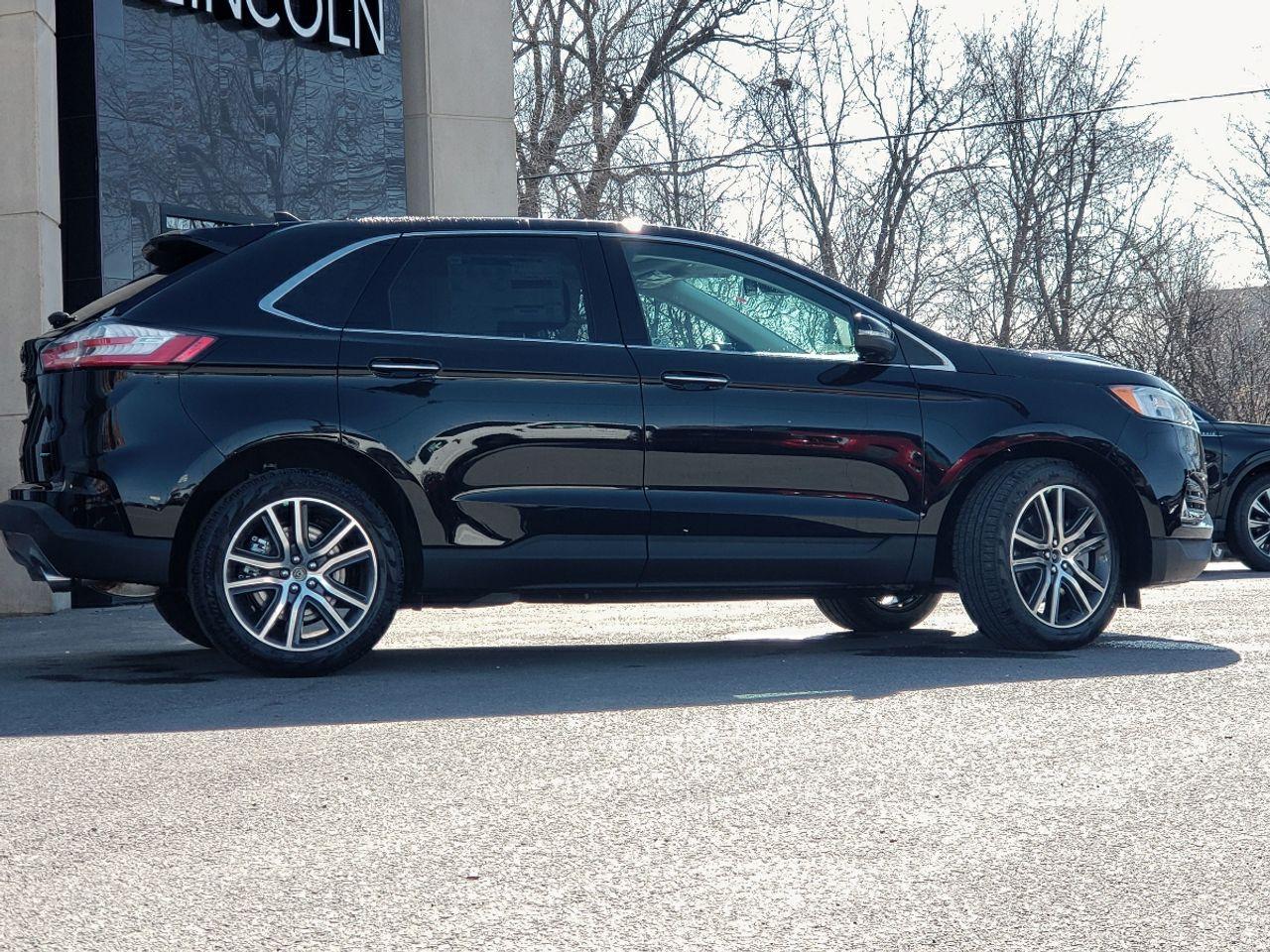 2021 Ford Edge Titanium-4