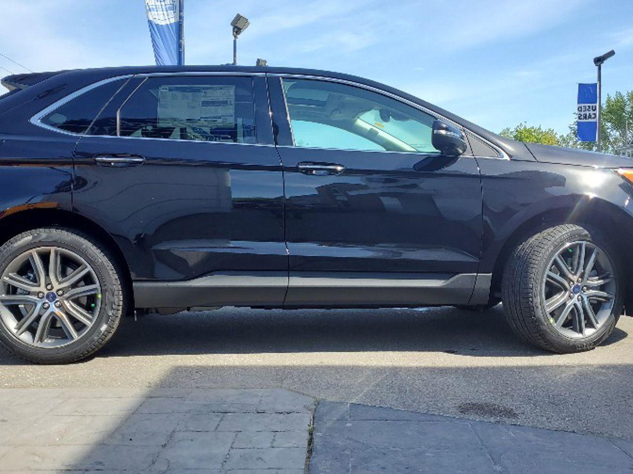2021 Ford Edge Titanium-3