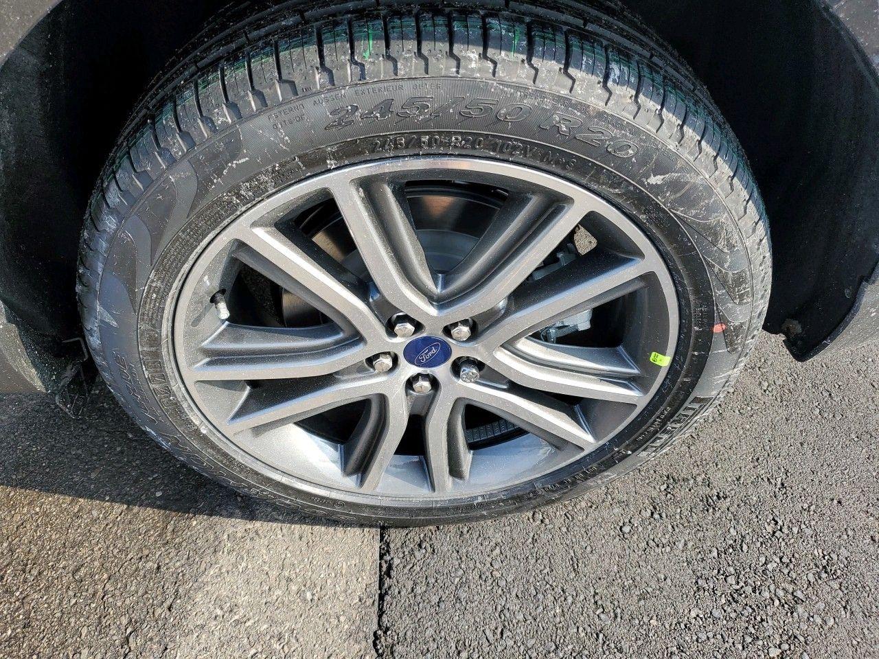 2021 Ford Edge Titanium-4