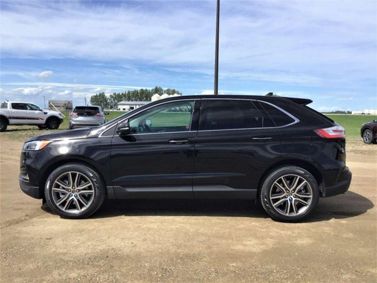 2021 Ford Edge Titanium-0