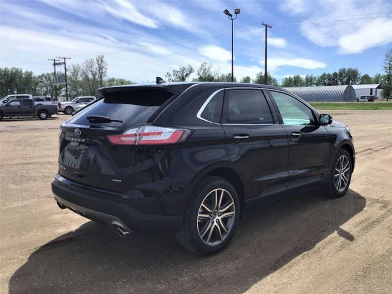 2021 Ford Edge Titanium-4