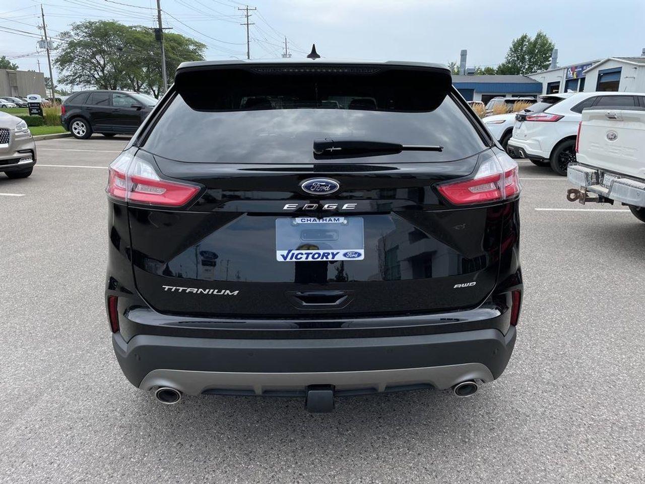 2021 Ford Edge Titanium-2