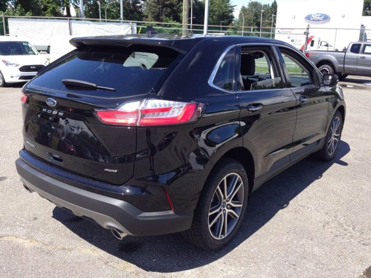 2021 Ford Edge Titanium-3