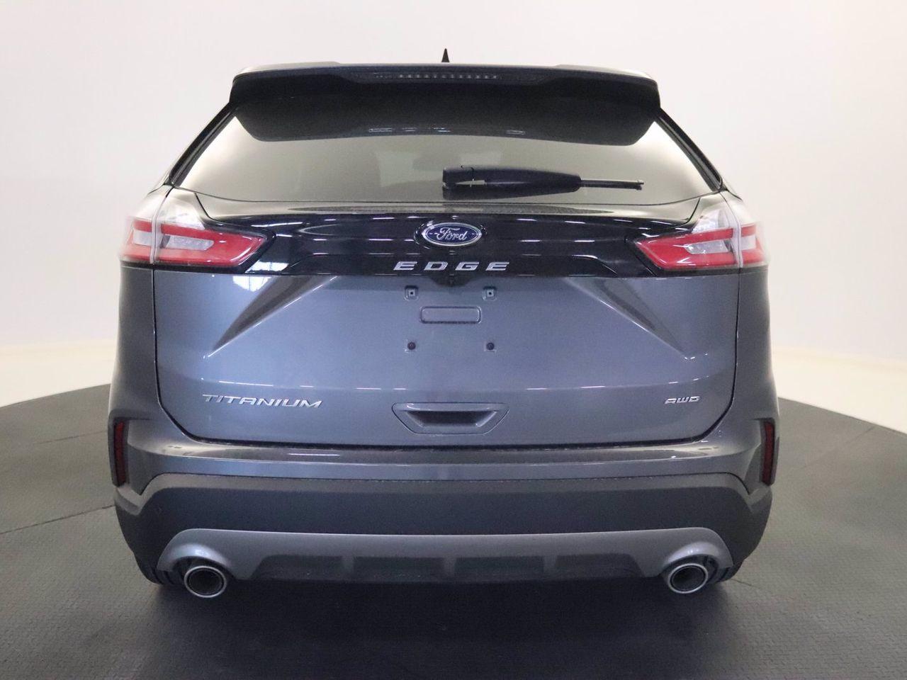 2021 Ford Edge Titanium-3