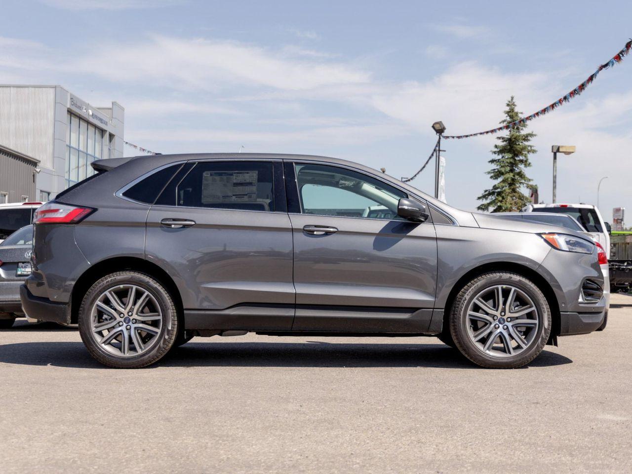 2021 Ford Edge Titanium-2