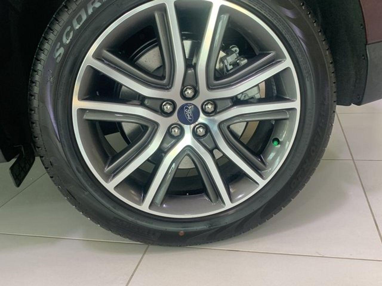 2021 Ford Edge Titanium-3
