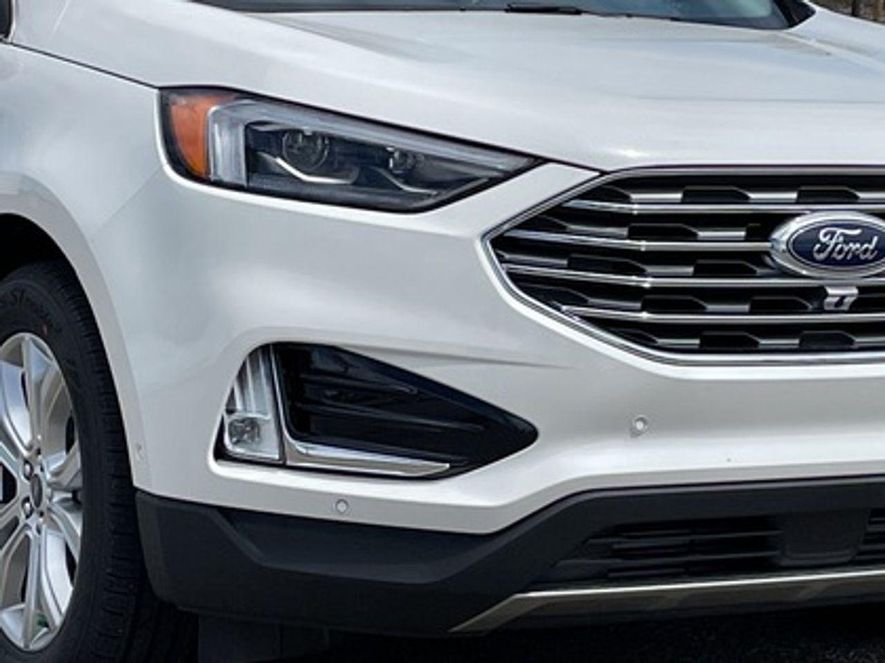 2021 Ford Edge Titanium-2
