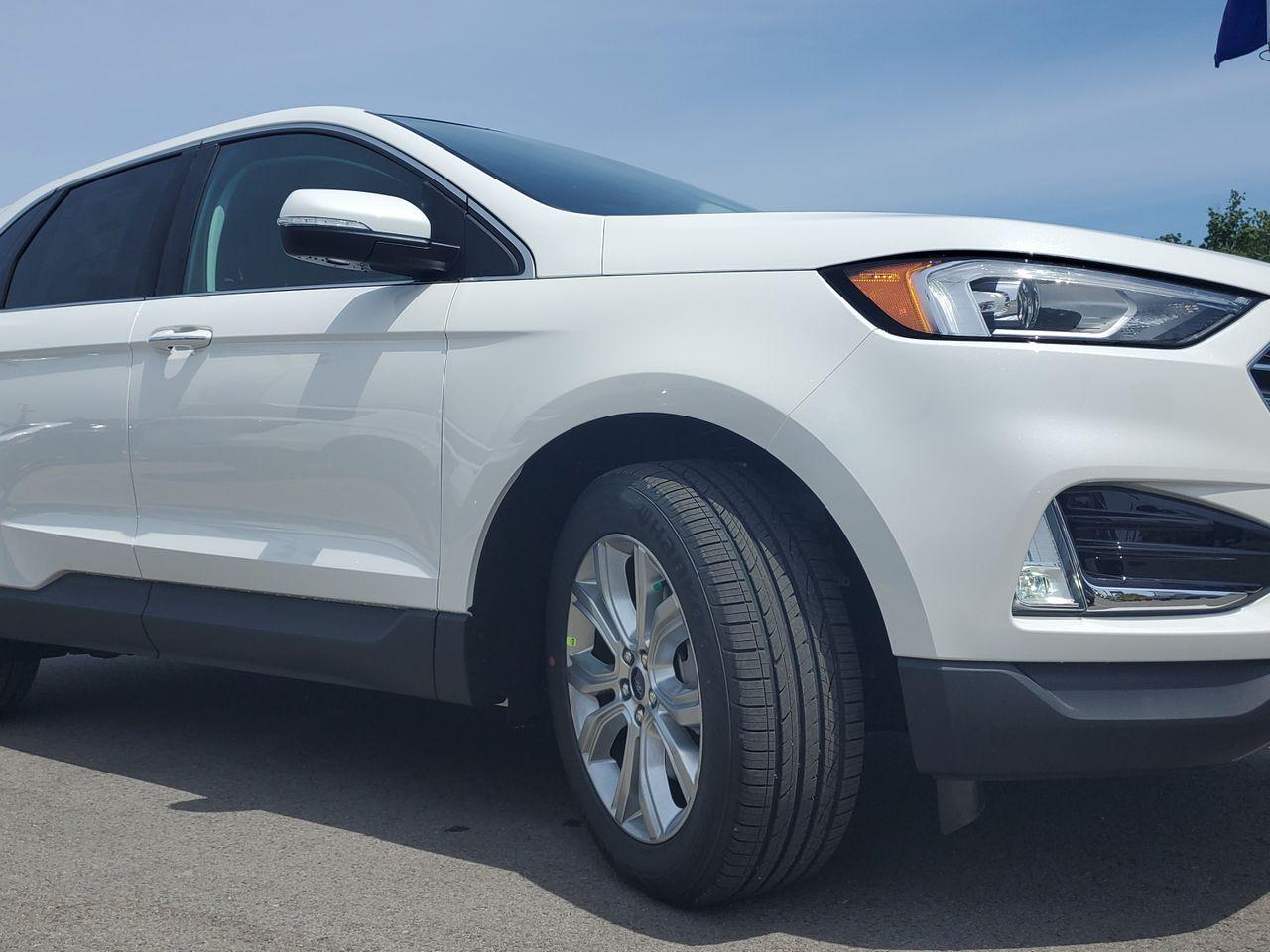 2021 Ford Edge Titanium-2