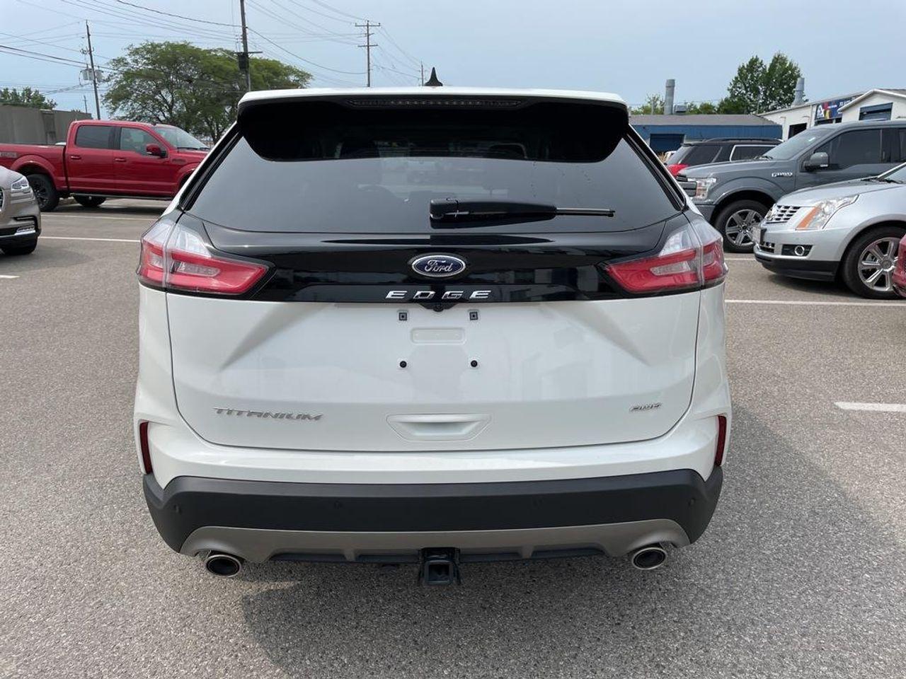 2021 Ford Edge Titanium-2