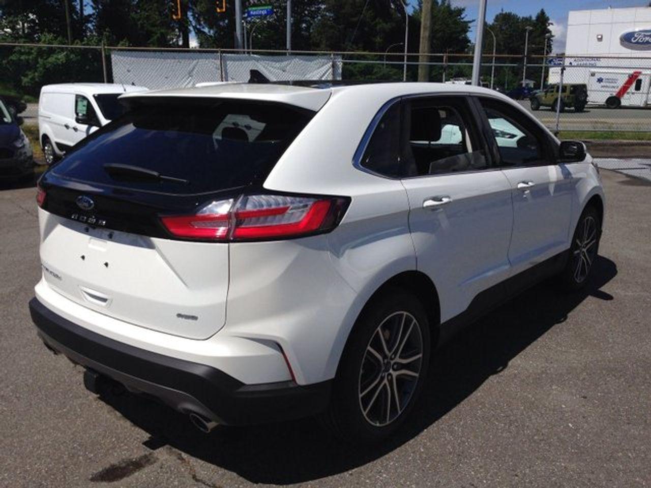 2021 Ford Edge Titanium-3