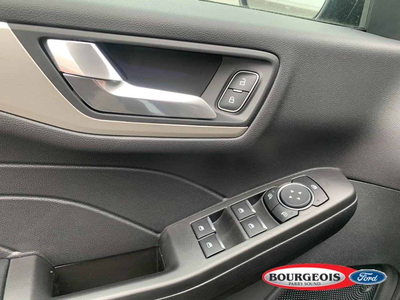 2021 Ford Escape SE-4
