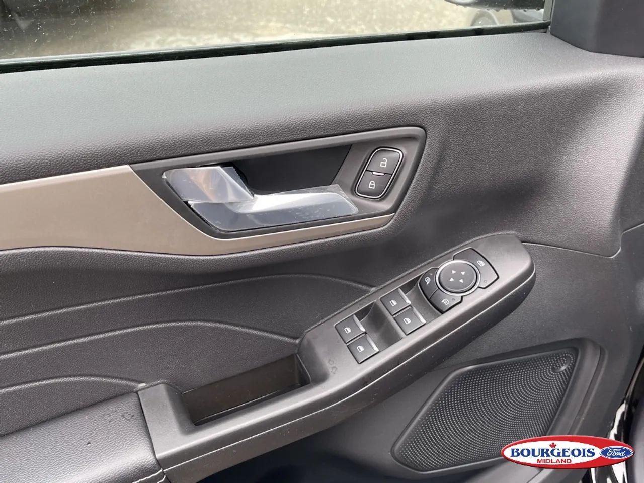 2021 Ford Escape SE-3