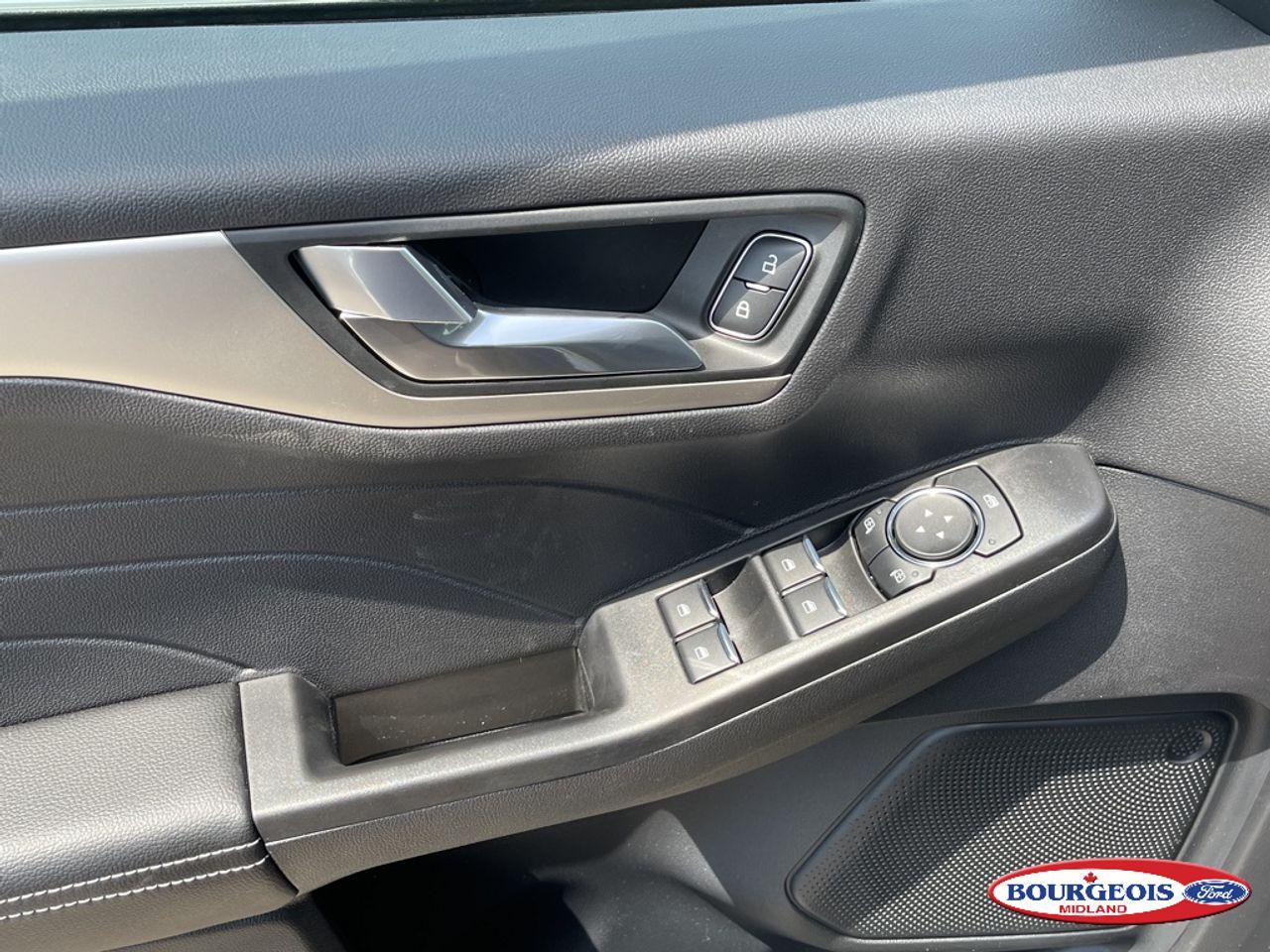 2021 Ford Escape SE-3