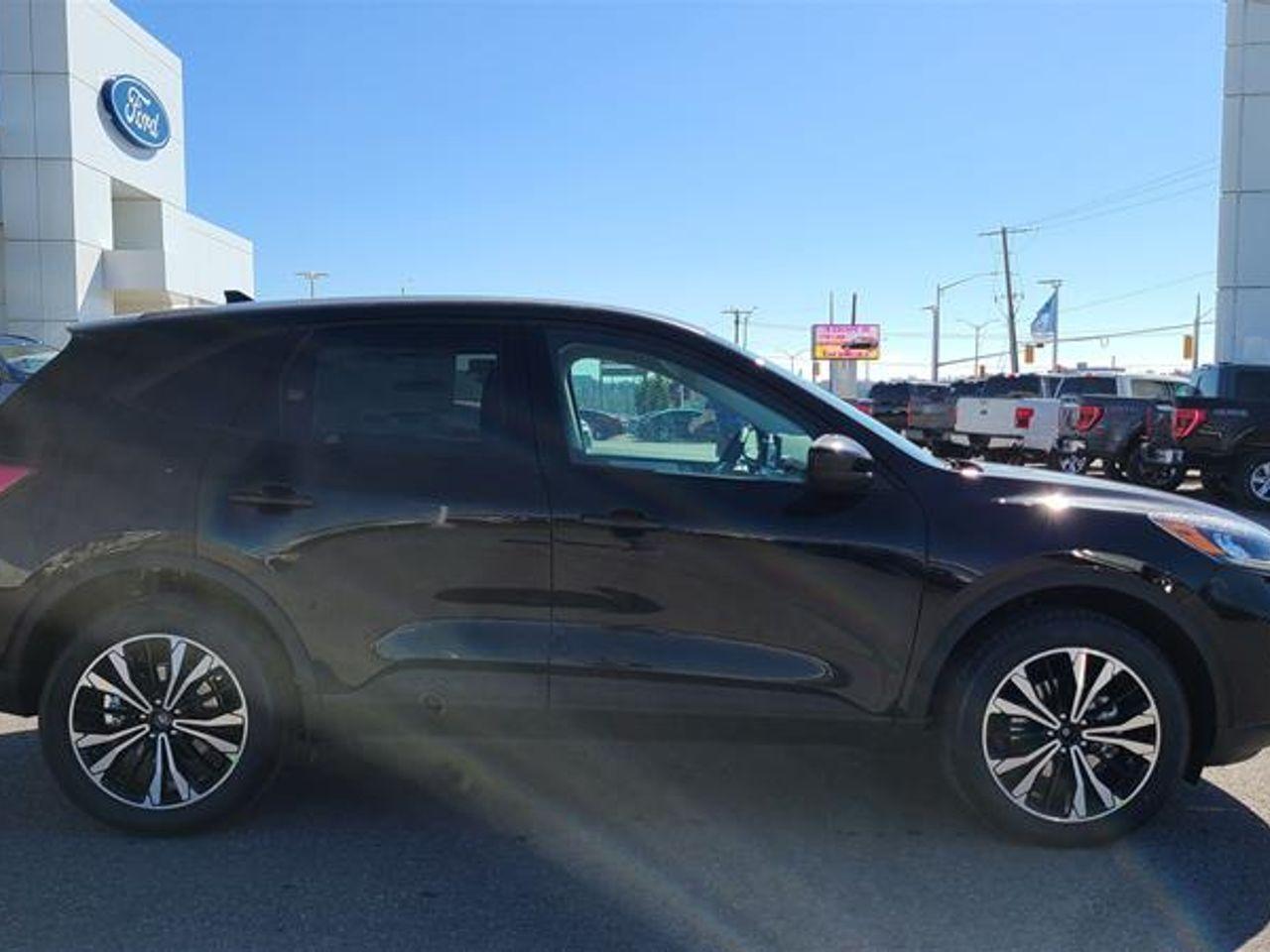 2021 Ford Escape SE-3