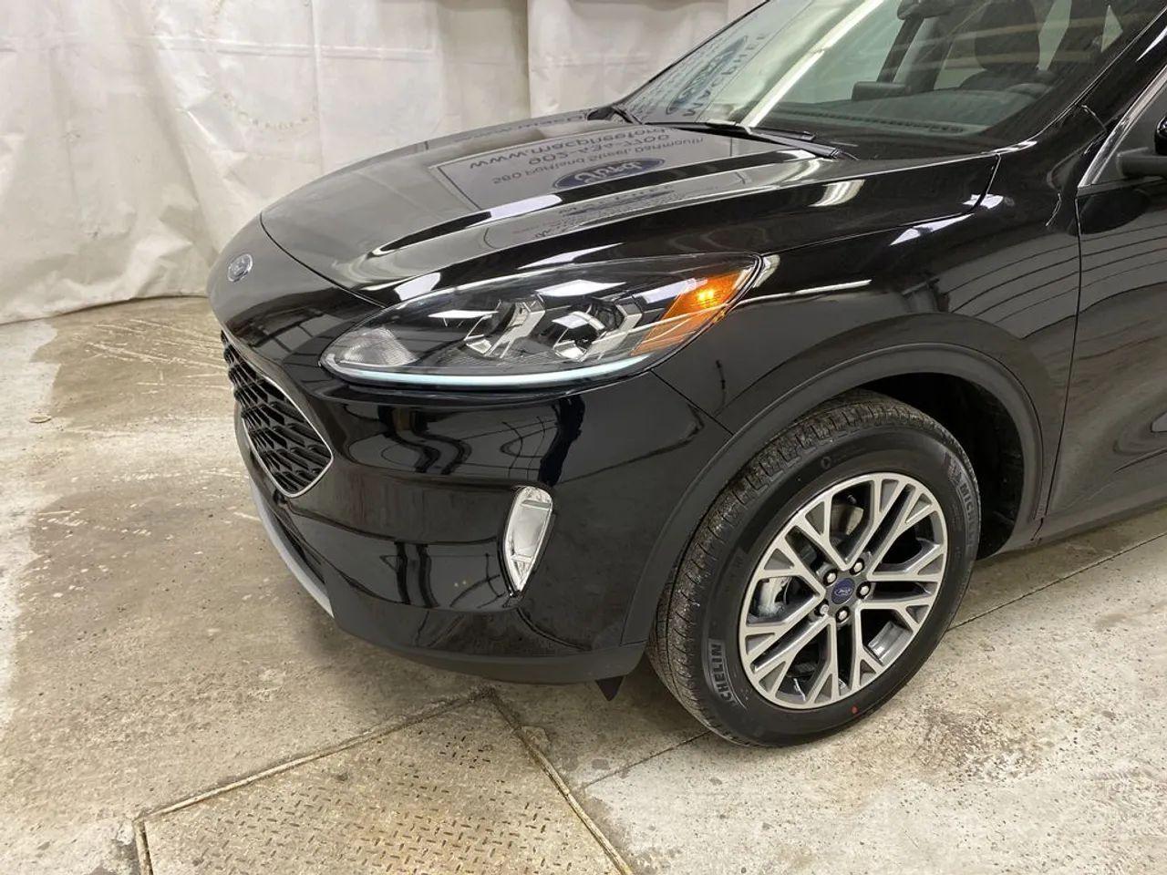 2021 Ford Escape SEL-1