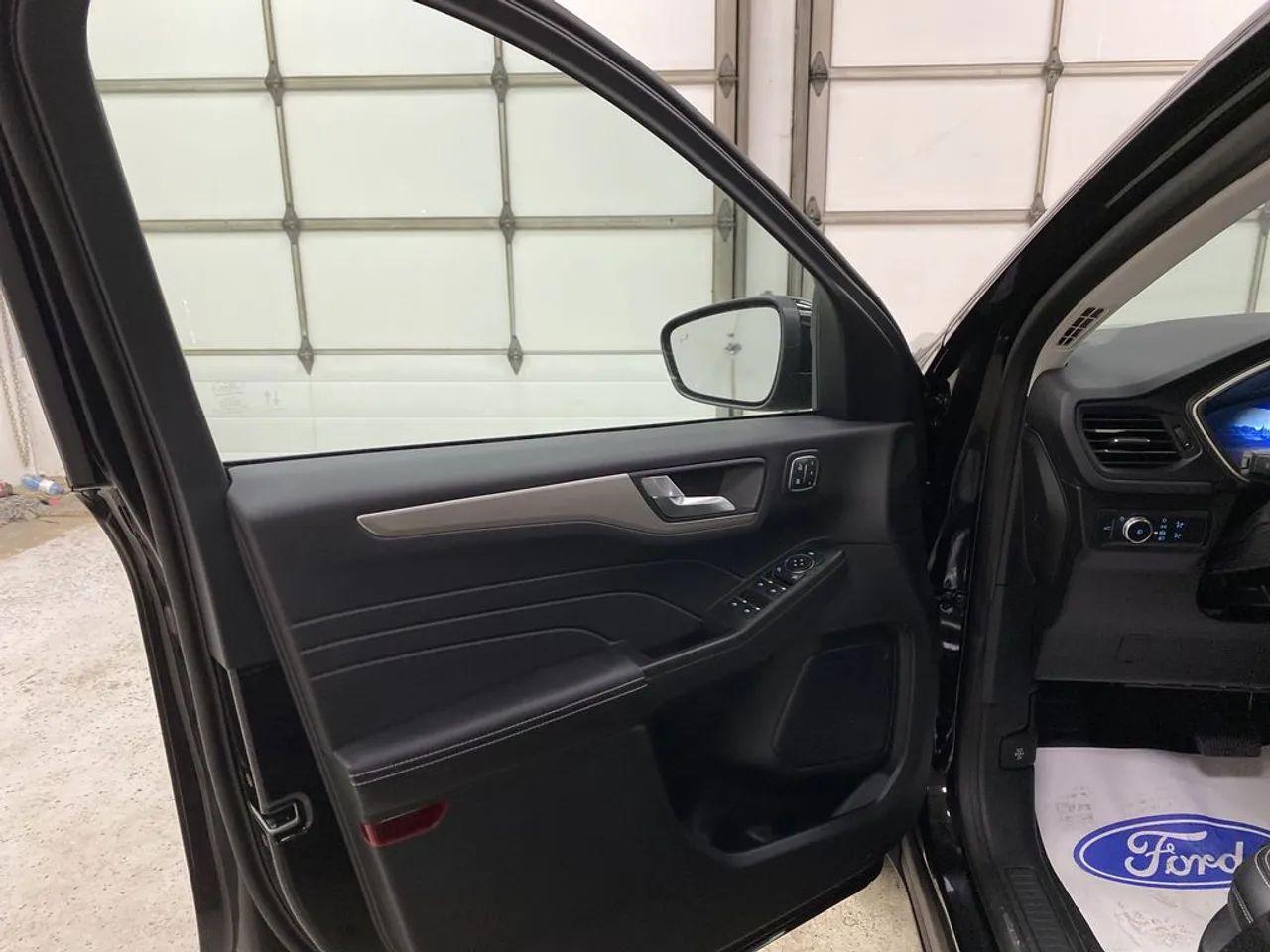 2021 Ford Escape SEL-3