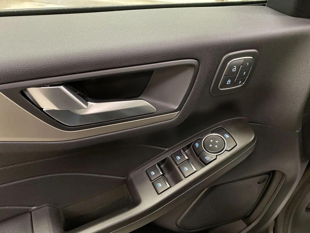 2021 Ford Escape SEL-4