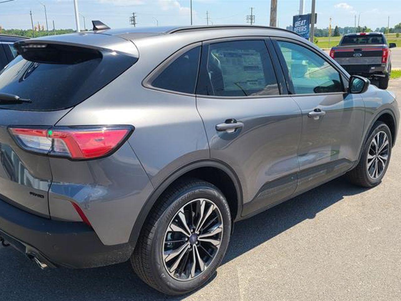 2021 Ford Escape SEL-4