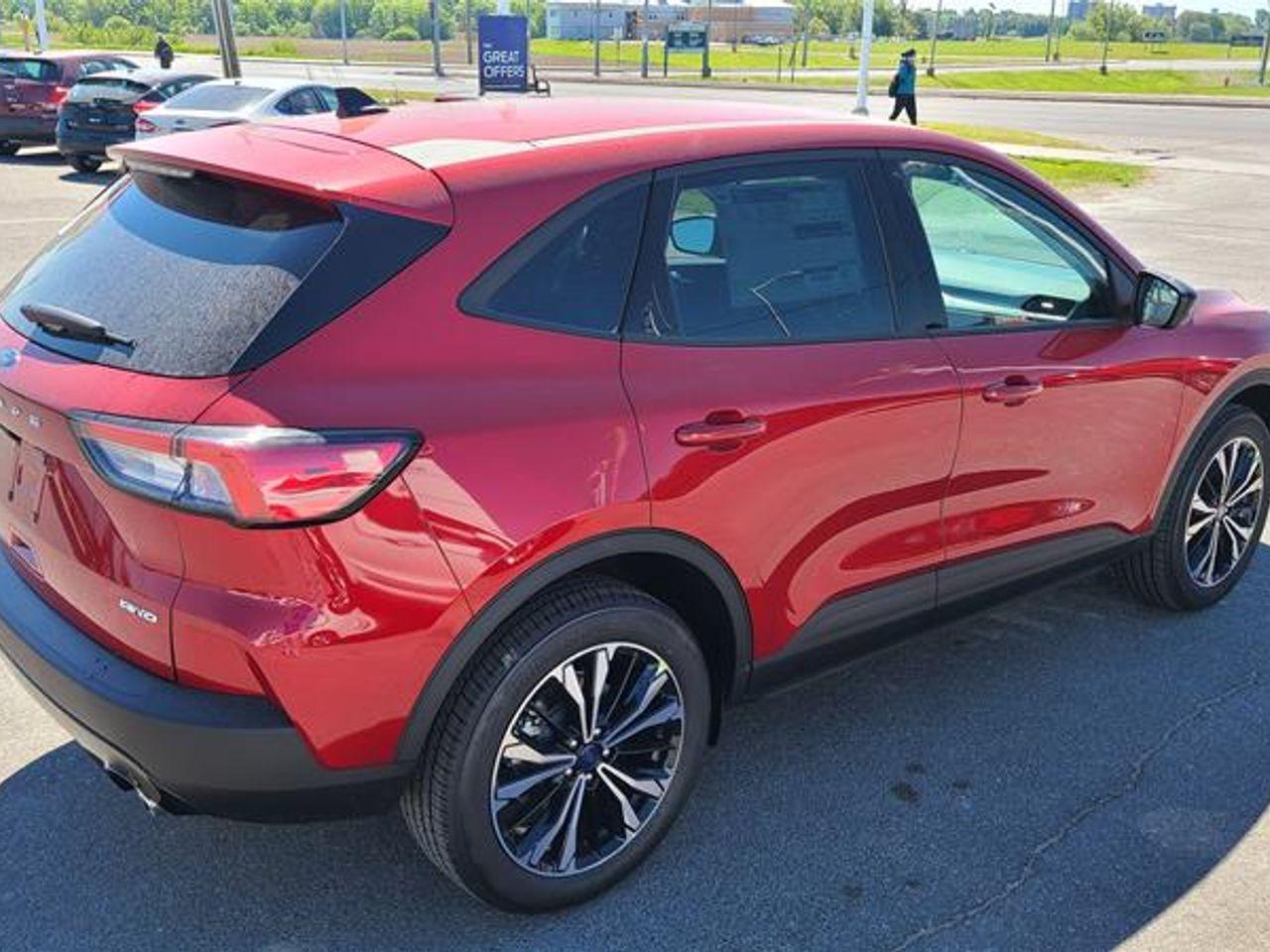 2021 Ford Escape SE-3