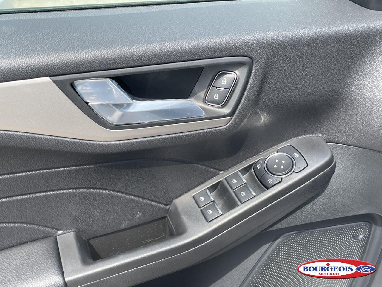 2021 Ford Escape SE-3