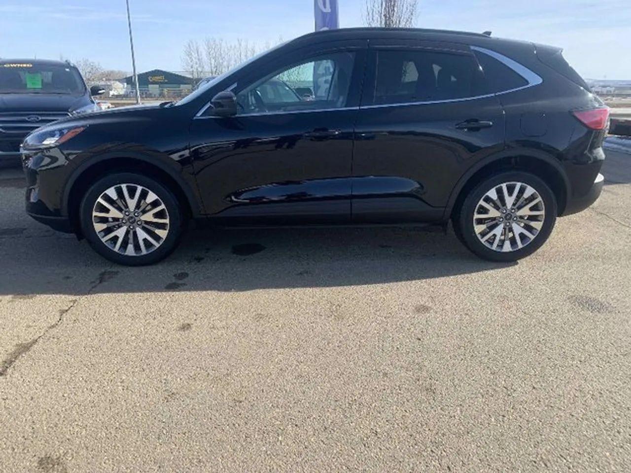 2021 Ford Escape Titanium-2