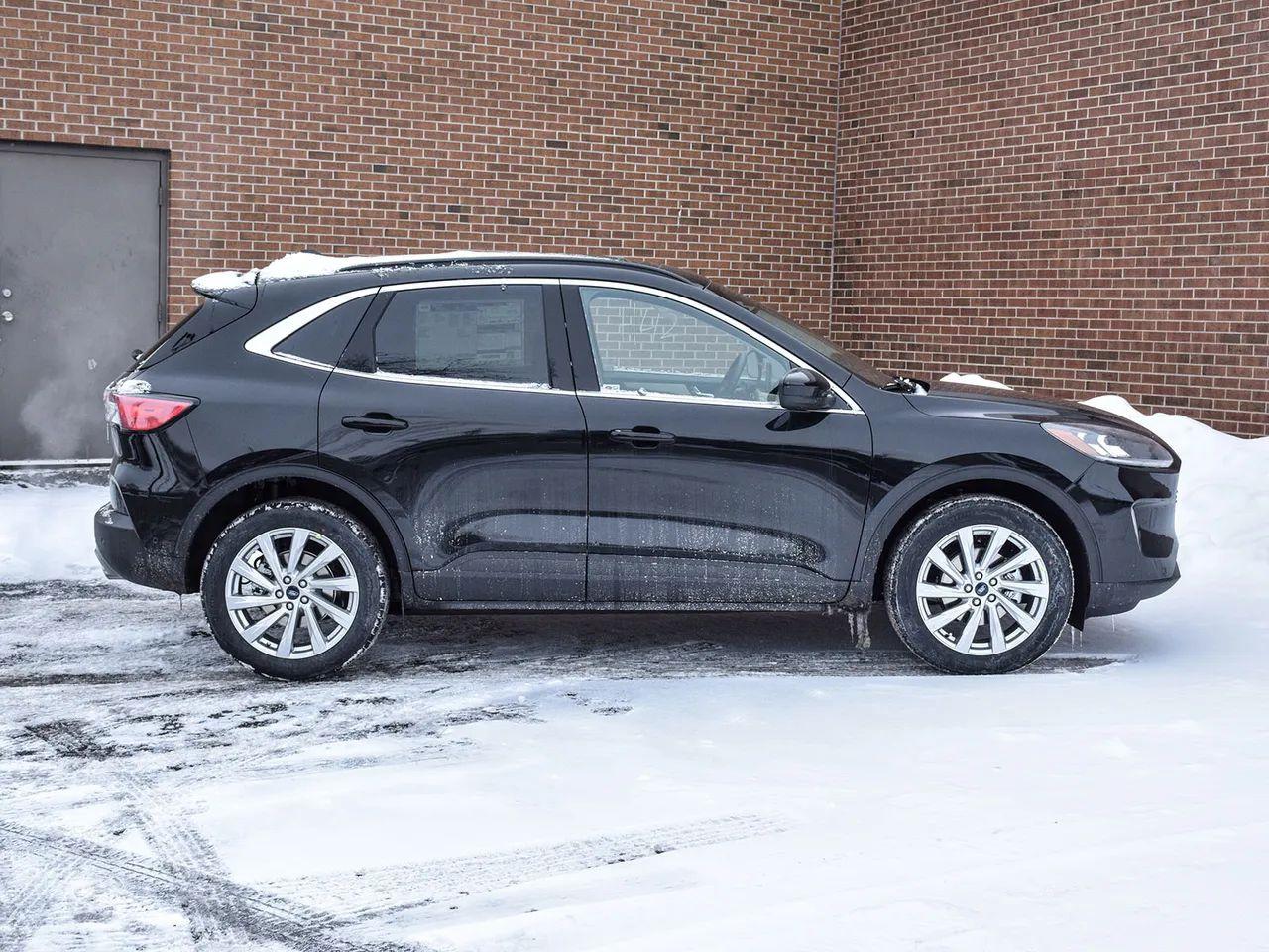 2021 Ford Escape Titanium-4