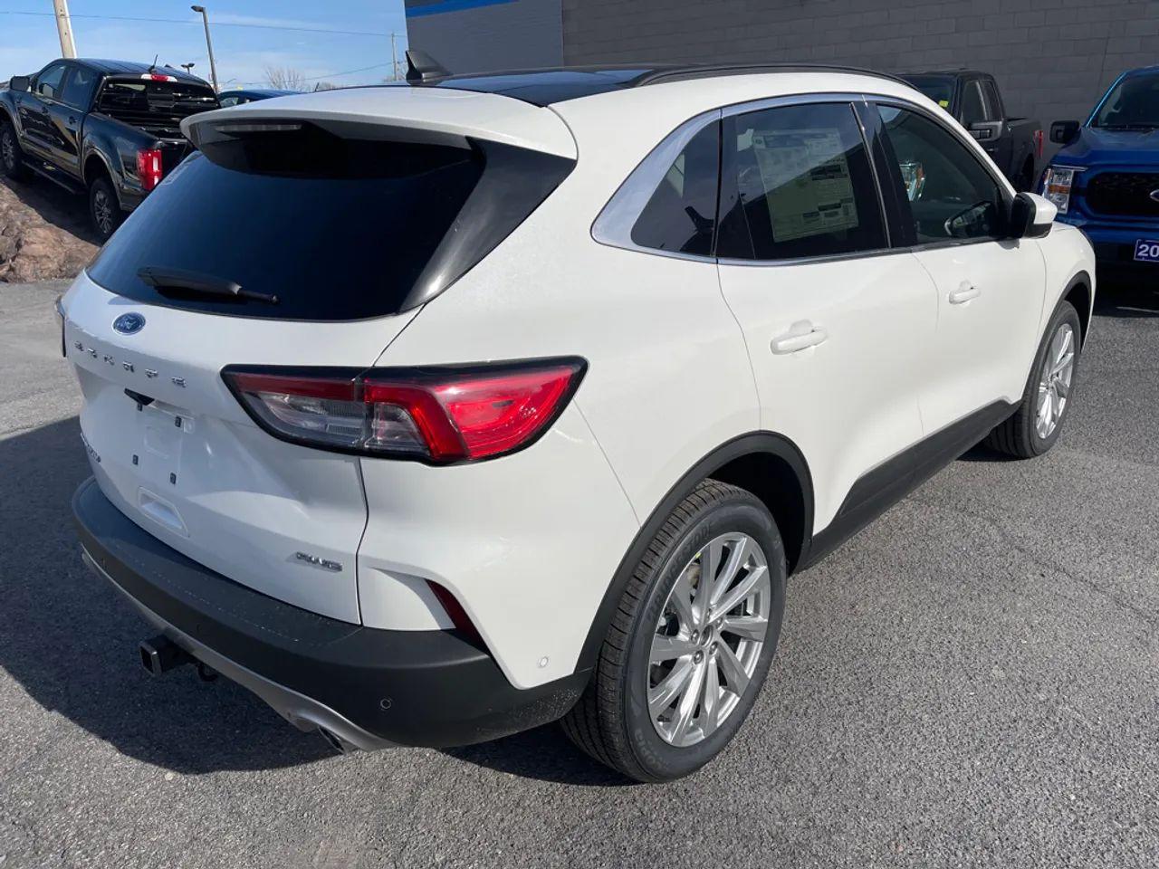 2021 Ford Escape Titanium-4