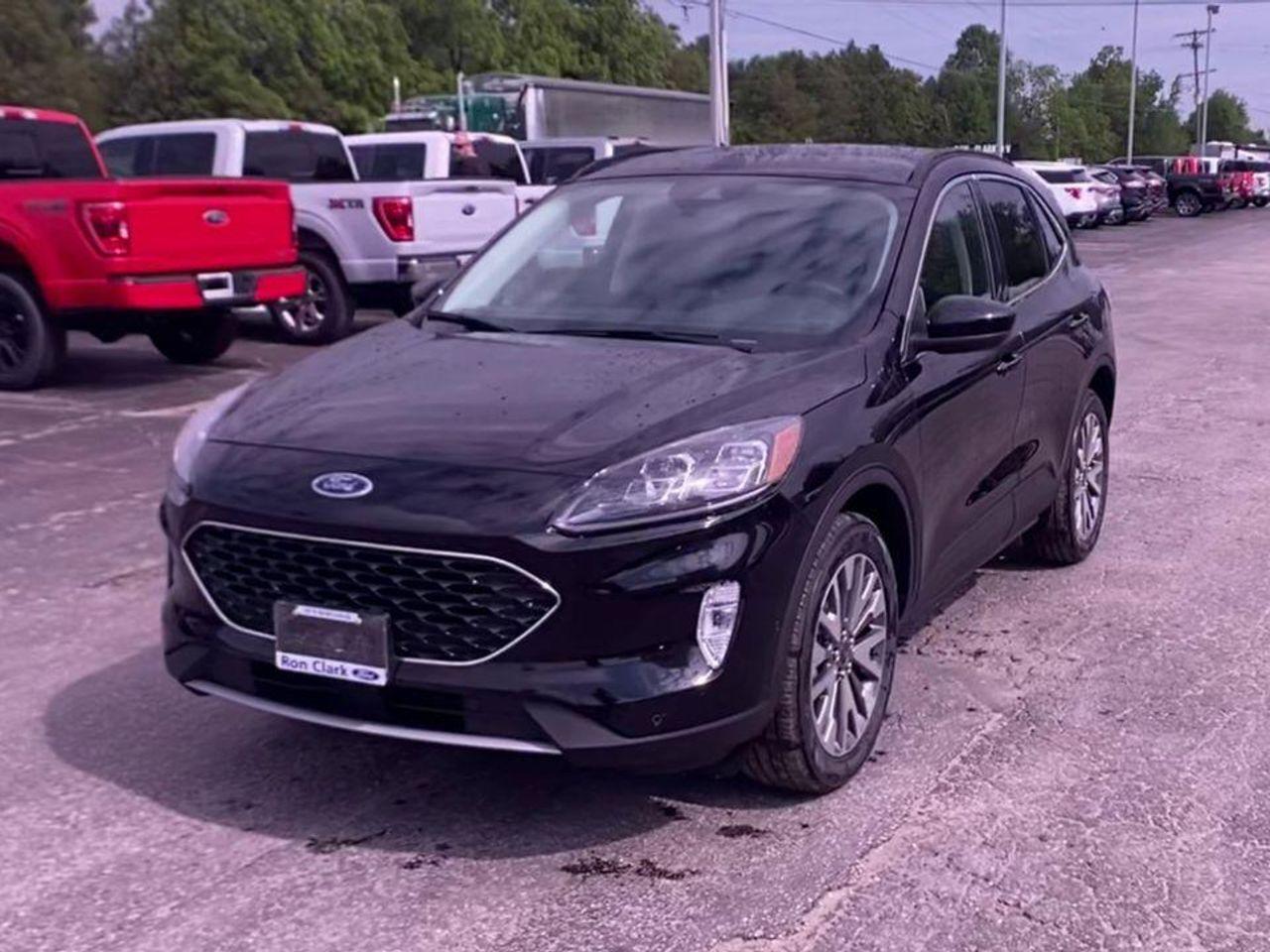 2021 Ford Escape Titanium-3
