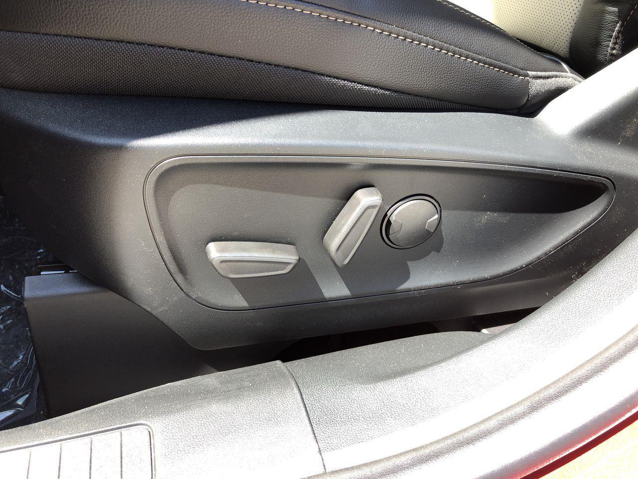 2021 Ford Escape Titanium-3