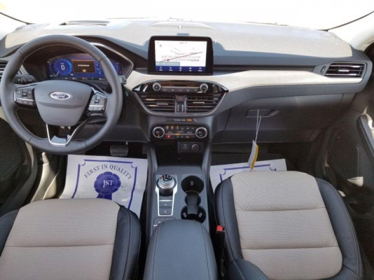 2021 Ford Escape Titanium-3