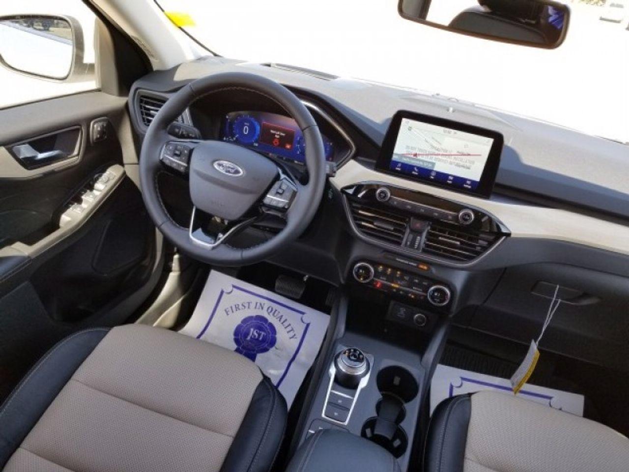 2021 Ford Escape Titanium-4