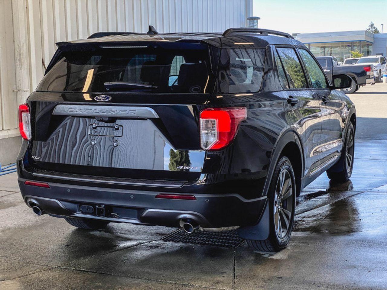 2021 Ford Explorer -3