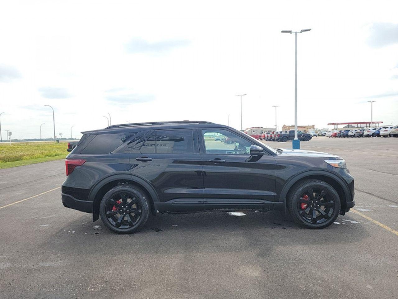 2021 Ford Explorer -3